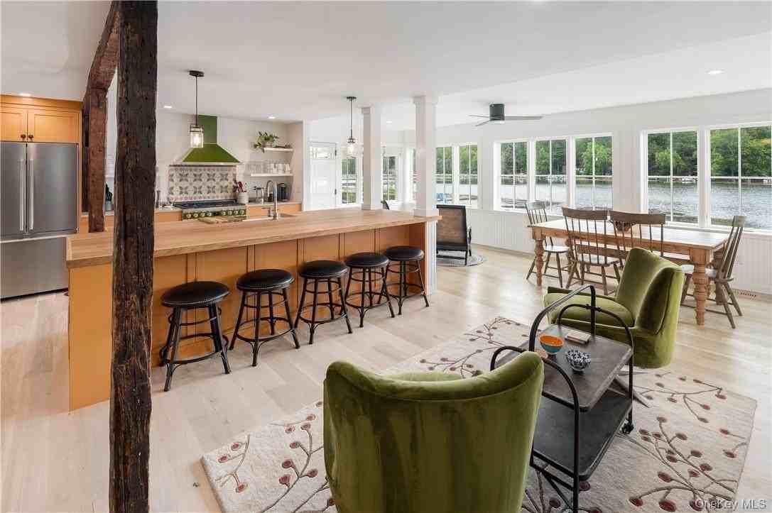 24 Cove Rd - Photo 7 of 26