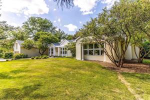 featured image of 1660 Hertel Ln