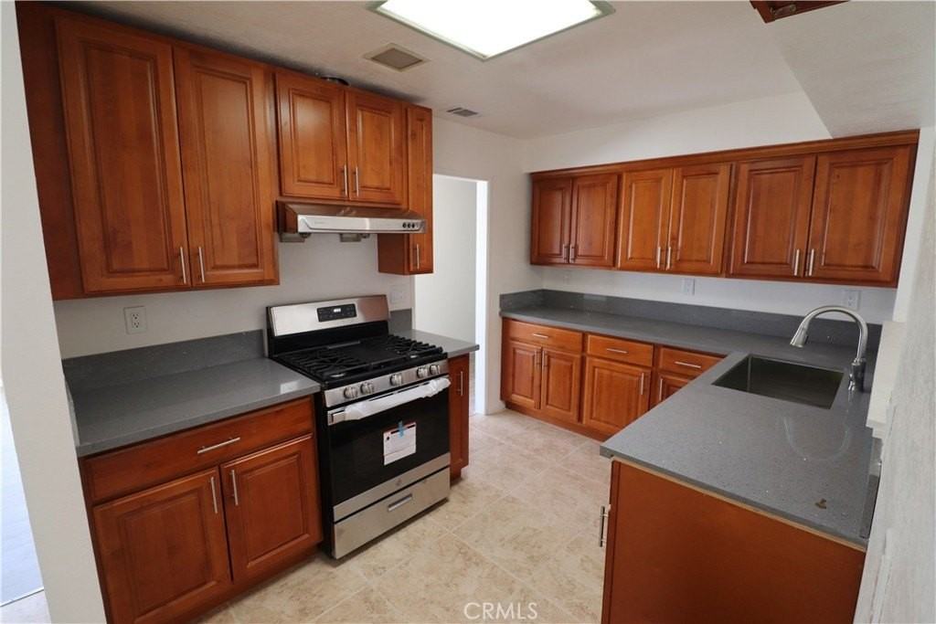 2987 Eton Pl - Photo 4 of 10