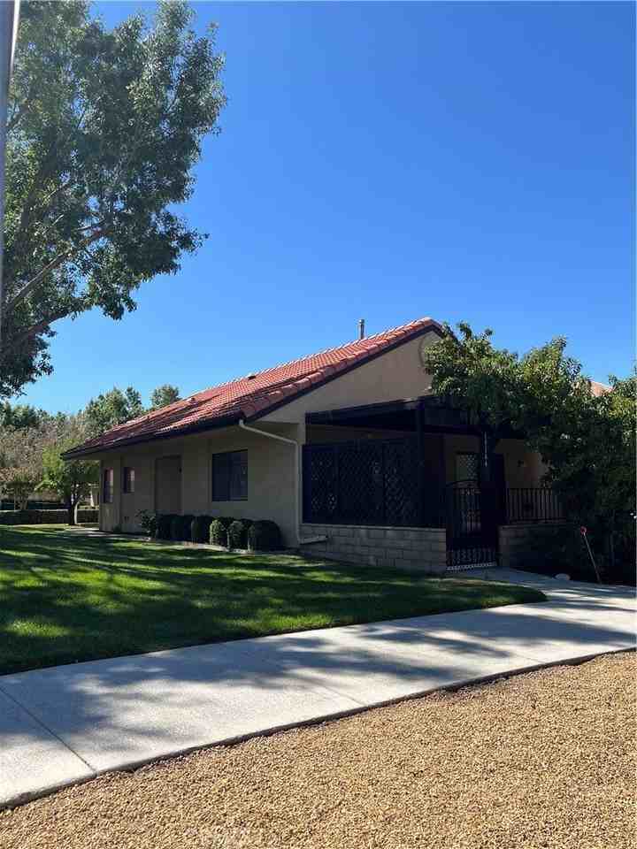 19144 Frances Street - Photo 2 of 15