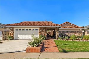 featured image of 9351 Leilani Dr