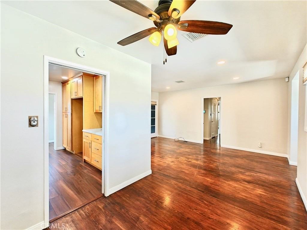 745 W E St - Photo 4 of 20