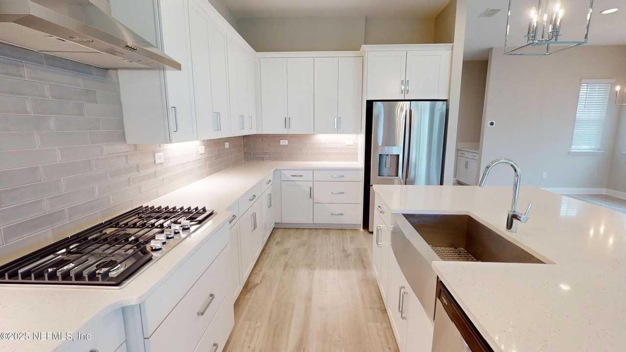 511 Marquesa Circle - Photo 4 of 44