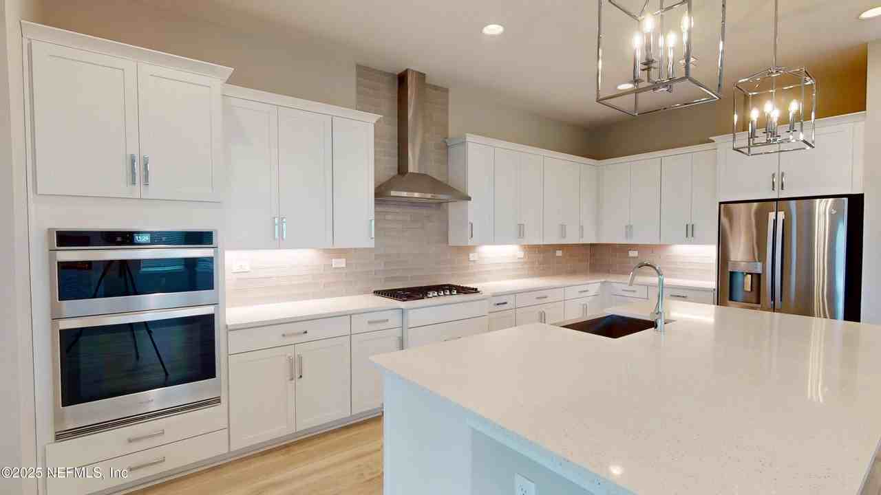 511 Marquesa Circle - Photo 6 of 44