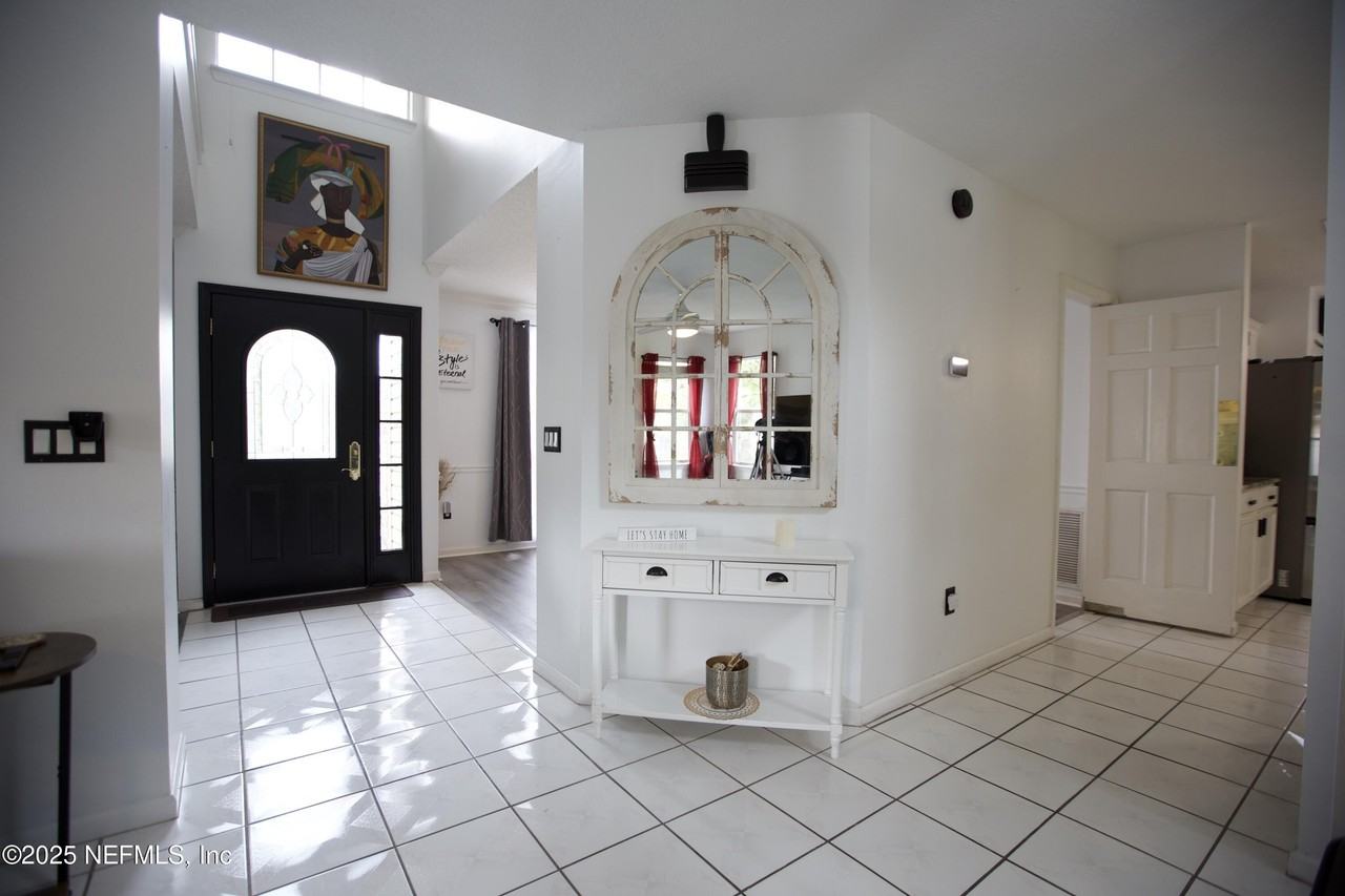 11676 Oxford Crest Ln - Photo 6 of 39