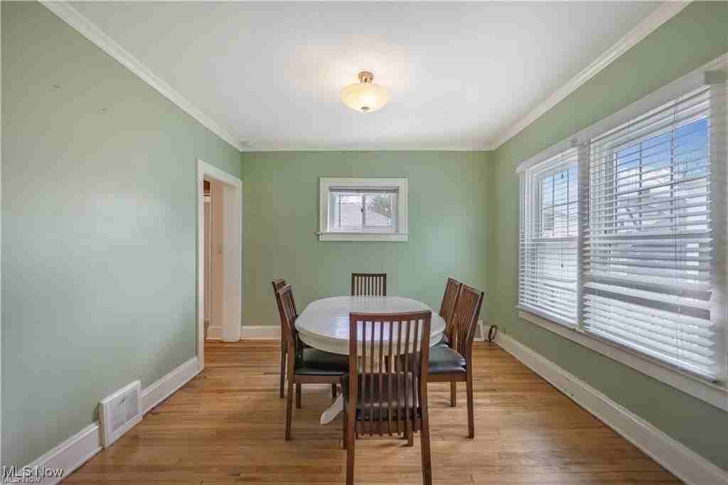 17525 Crestland Rd - Photo 4 of 34