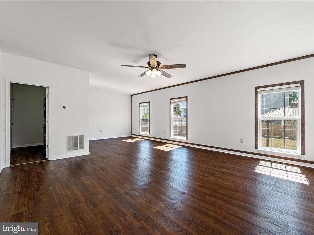 200 Rubens Cir - Photo 3 of 42