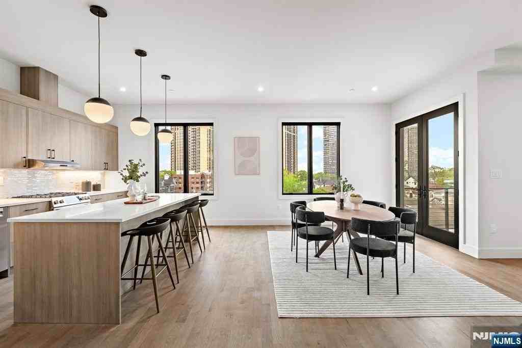 240 Columbia Ave - Photo 2 of 25