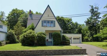 featured image of 6 Cottage Pl