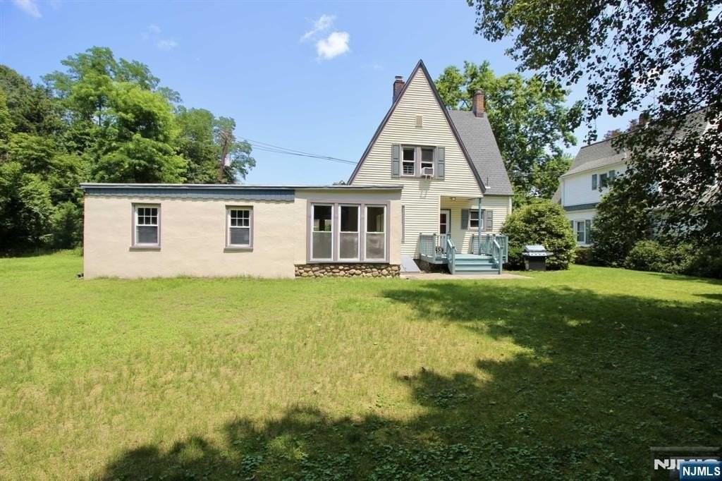 6 Cottage Place - Photo 3 of 20