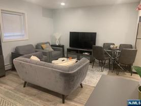 414 7th St - Photo 1 of 1