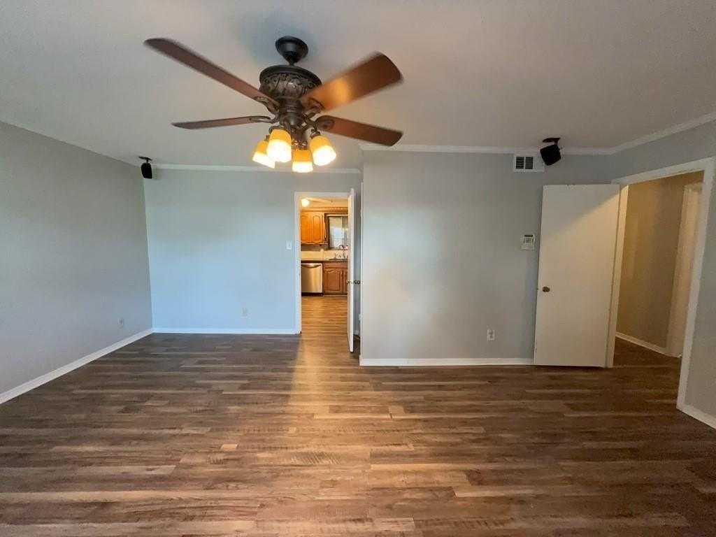 2208 Piedmont St - Photo 7 of 40