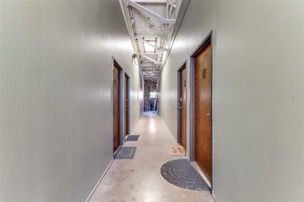 1813 Clarence St #11 - Photo 2 of 20