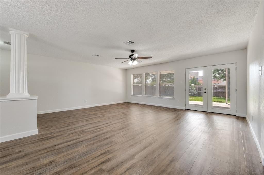 2160 Glenhaven Drive - Photo 5 of 25