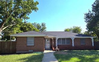 404 Highland Blvd - Photo 1 of 1