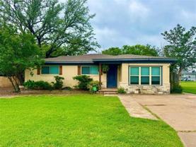 611 Crestview Dr - Photo 1 of 1