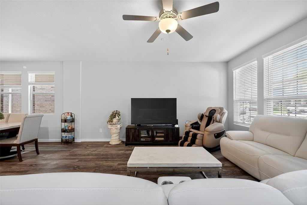 4018 Saddlehorn Way - Photo 5 of 25