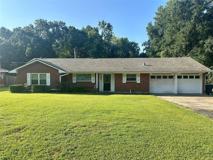 831 Booth Dr - Photo 1 of 1