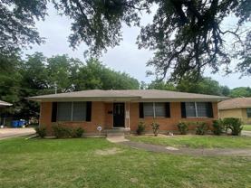 741 W Main St - Photo 1 of 1