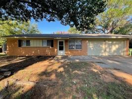 featured image of 1329 Harrison Ln