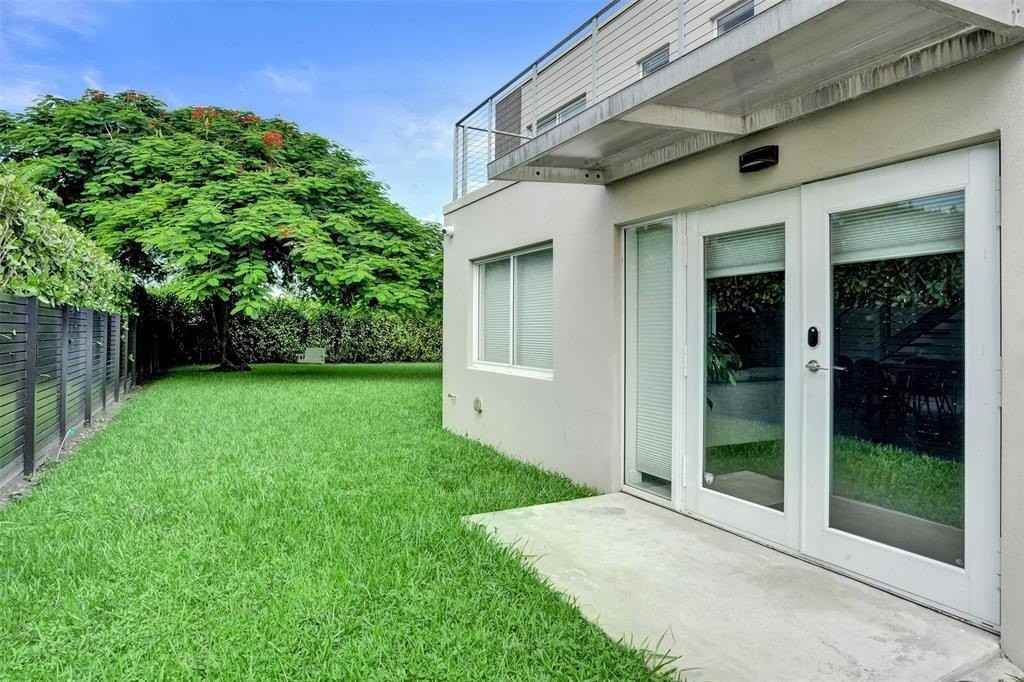 1601 Nw 6th Ave - Photo 3 of 22