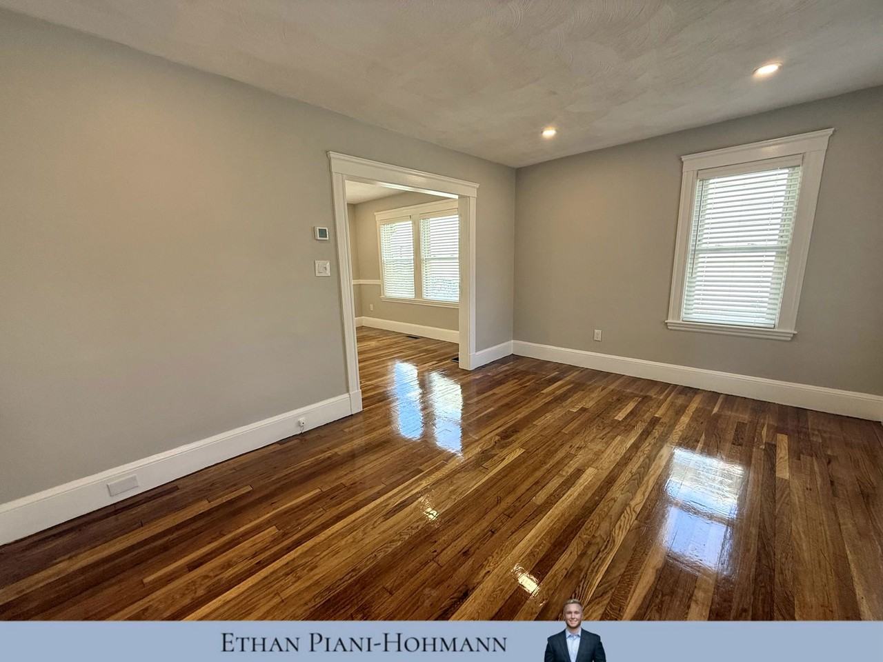 324 Arlington St - Photo 2 of 8