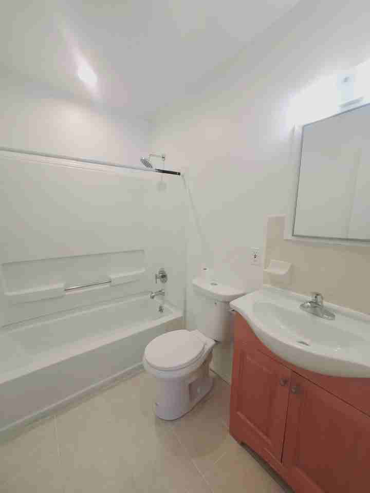 796 Cove Rd #2 - Photo 7 of 8