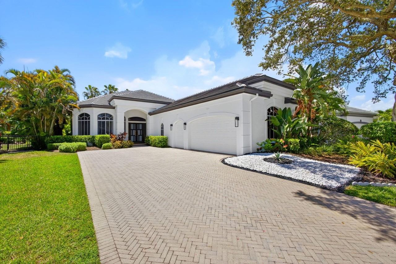 6778 Oakmont Way - Photo 6 of 50