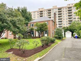 1004 Noyes Dr - Photo 1 of 1