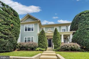 2177 S Glebe Rd - Photo 1 of 1