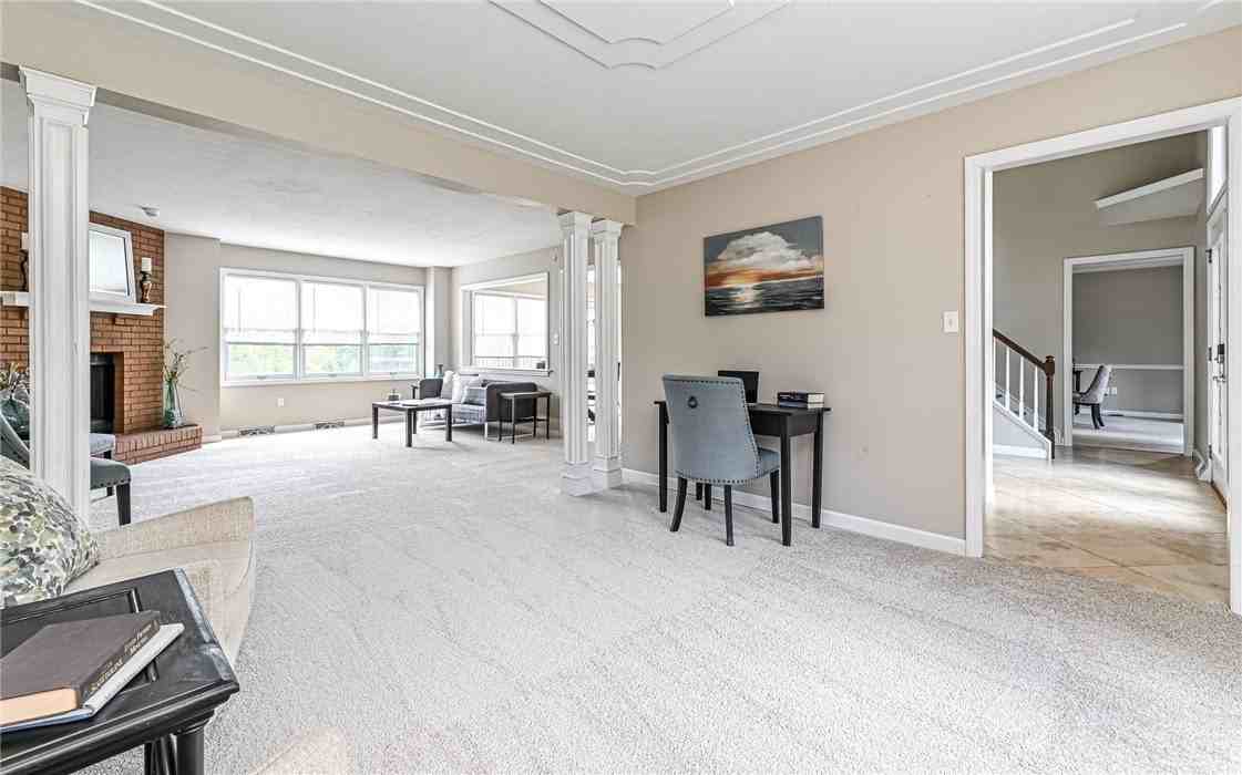 124 Fox Meadow Dr - Photo 6 of 38