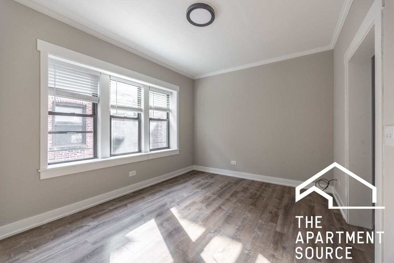 6519 N Newgard Ave #1D - Photo 3 of 11