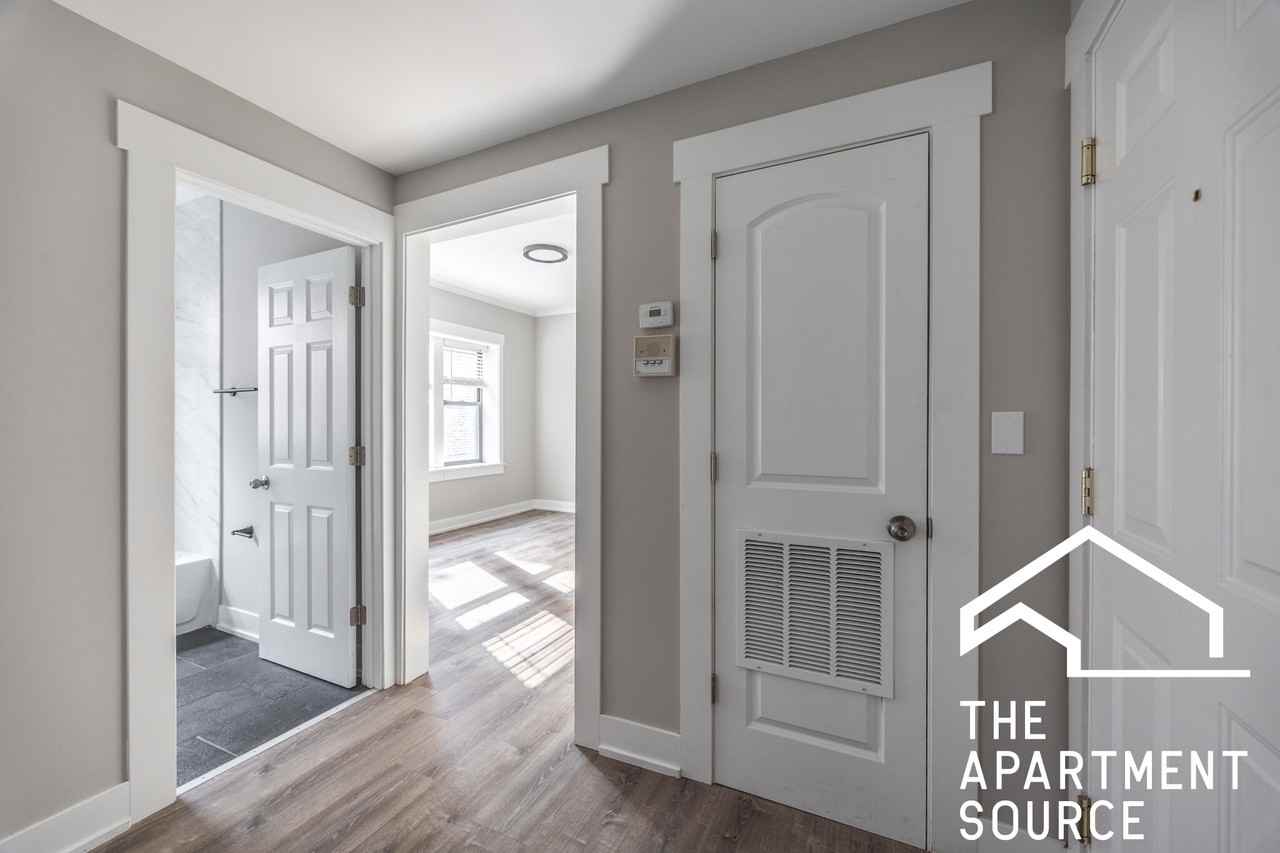 6519 N Newgard Ave #1D - Photo 6 of 11