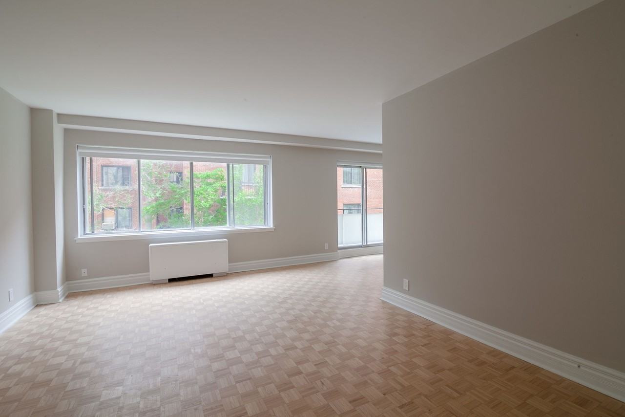 4555 Bonavista Avenue - Photo 3 of 50