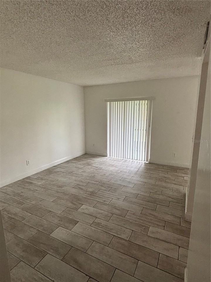 9950 Turf Way - Photo 5 of 22