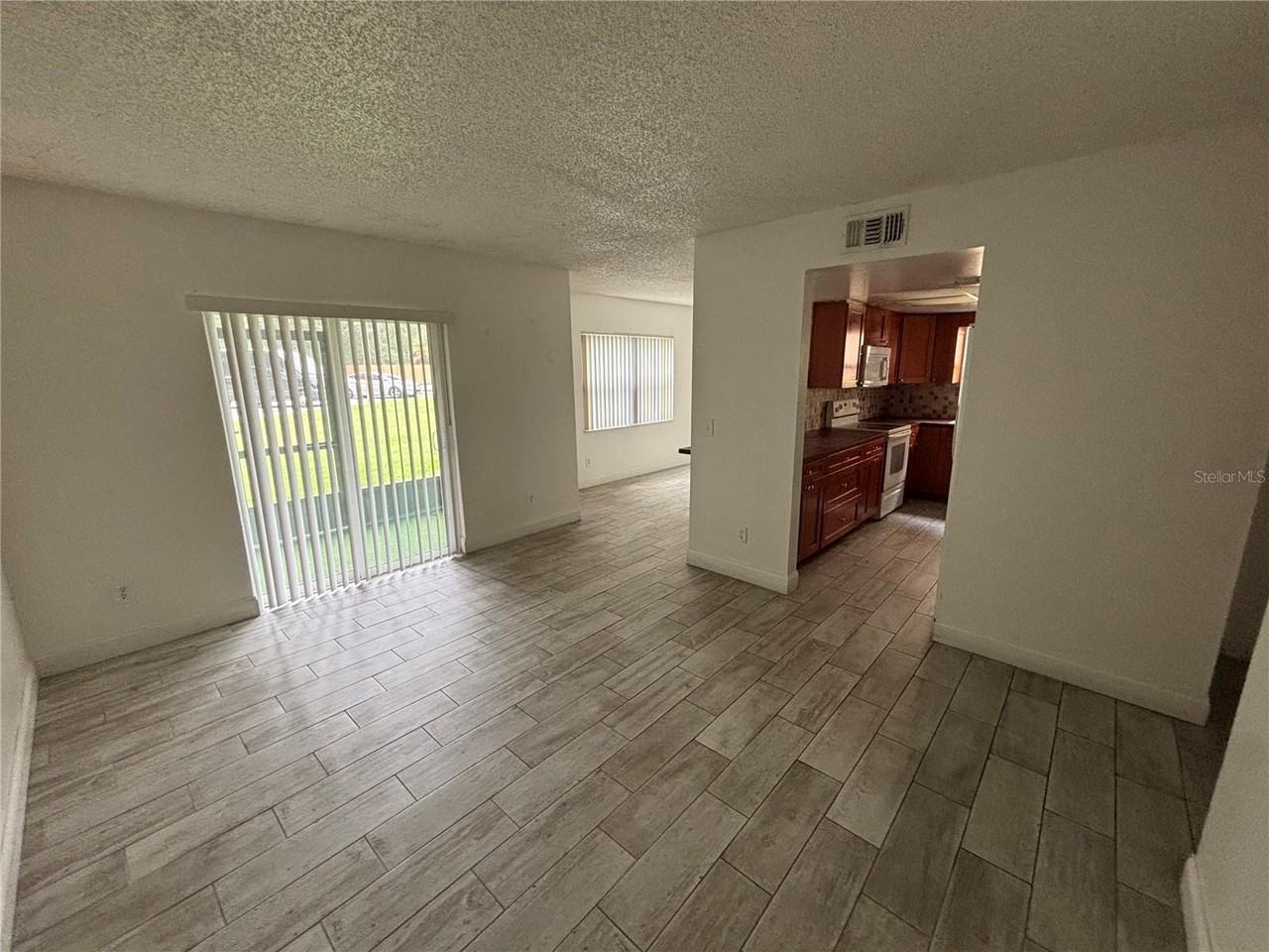9950 Turf Way - Photo 6 of 22