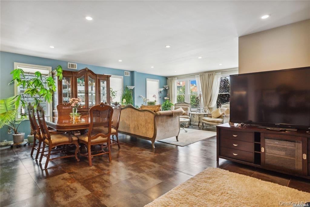 225 E Walnut St ##1 - Photo 5 of 16