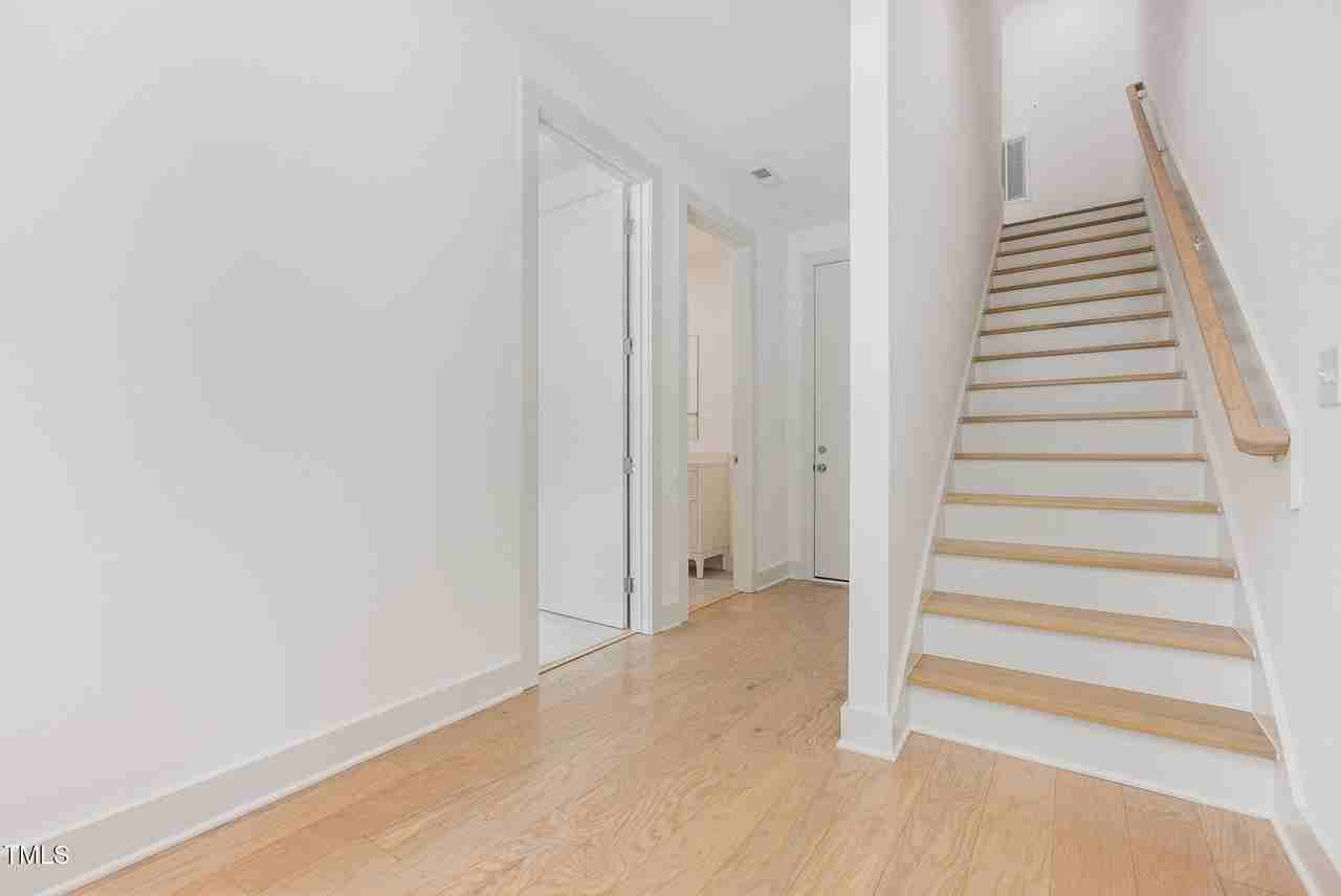 712 Chatham View Rd - Photo 7 of 50