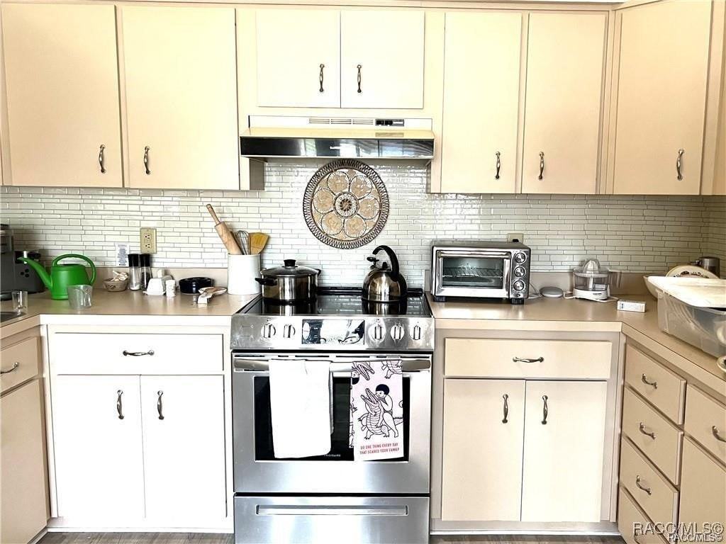 6847 E Queensbury Ln - Photo 5 of 17