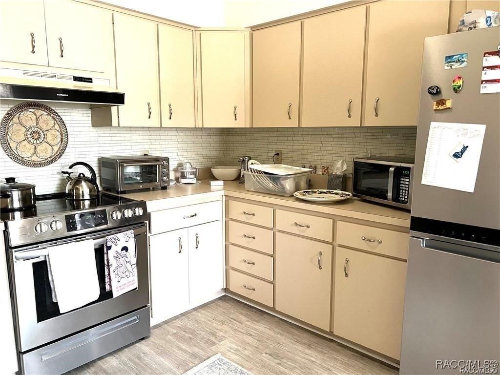 6847 E Queensbury Ln - Photo 6 of 17