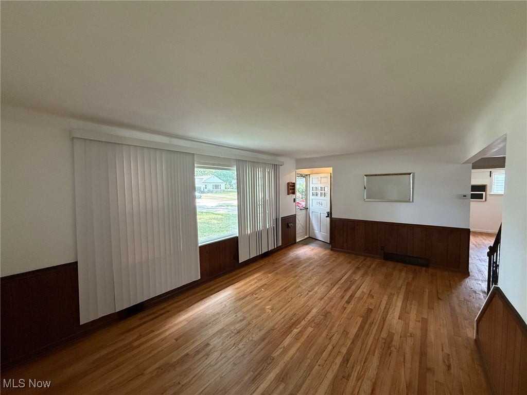 1156 Haverston Rd - Photo 3 of 25