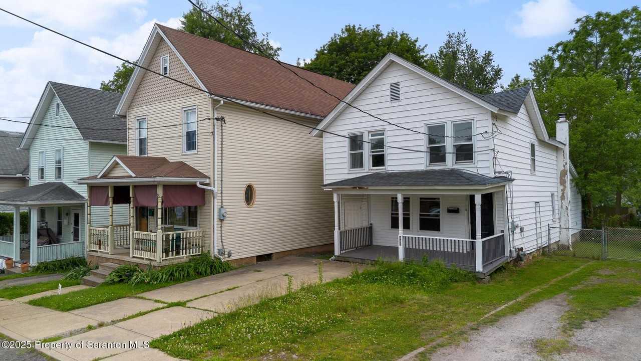 121 Throop Street - Photo 4 of 37