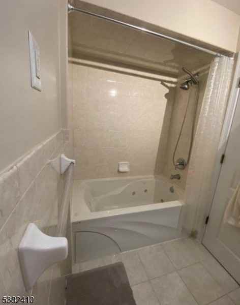 551 Walnut Street ##2 - Photo 2 of 12