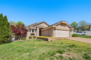 featured image of 9 W Augusta Ct