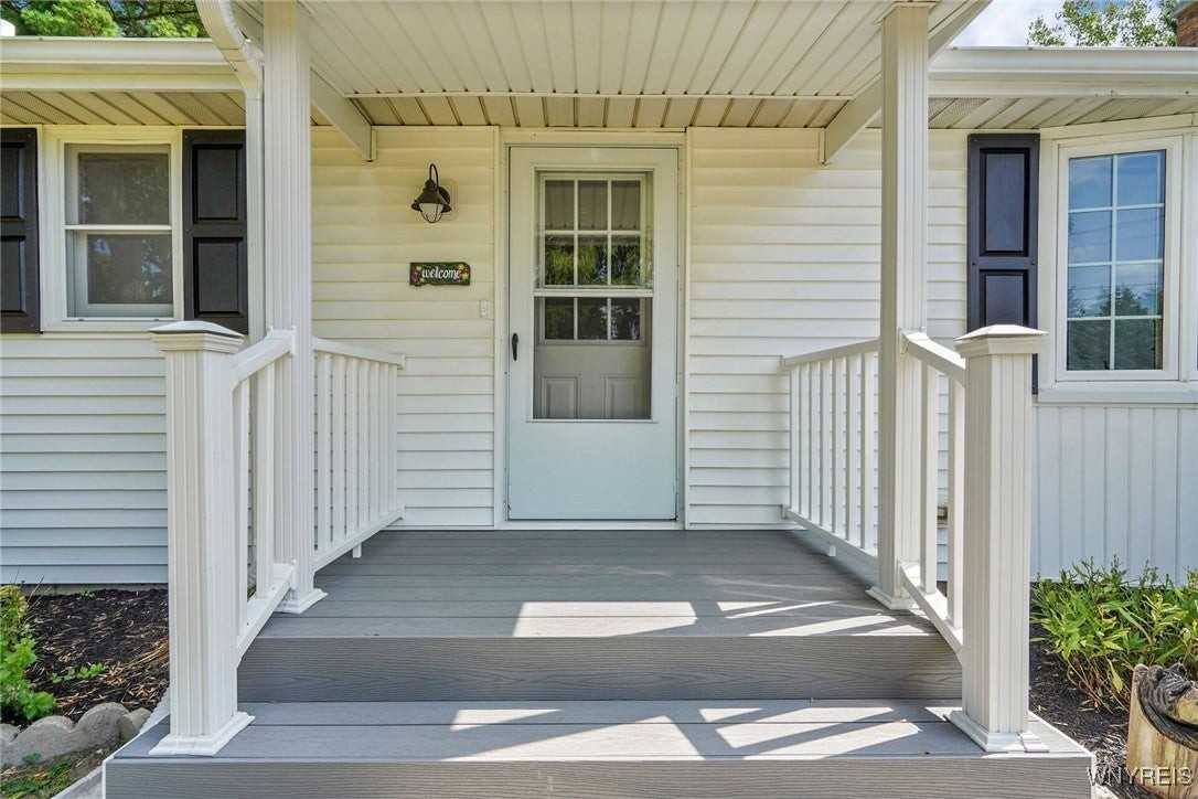 4495 Shisler Rd - Photo 4 of 31