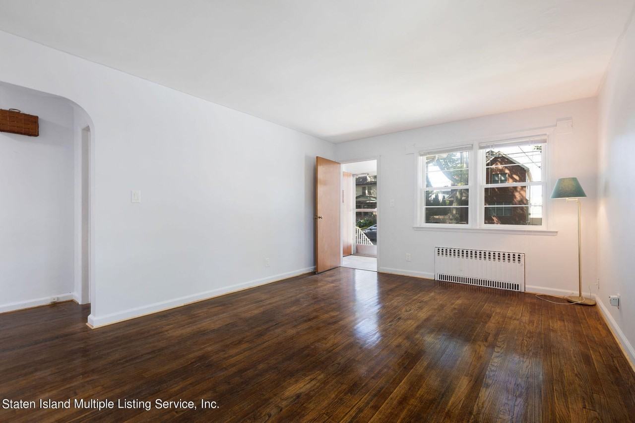 88 Fremont Ave - Photo 6 of 31