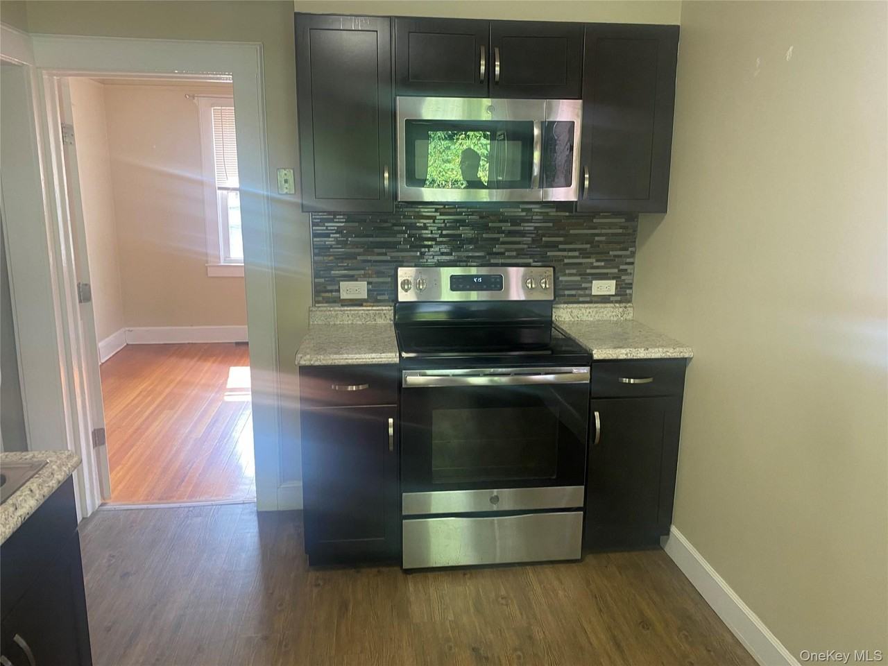 378 Elwood Ave - Photo 2 of 13