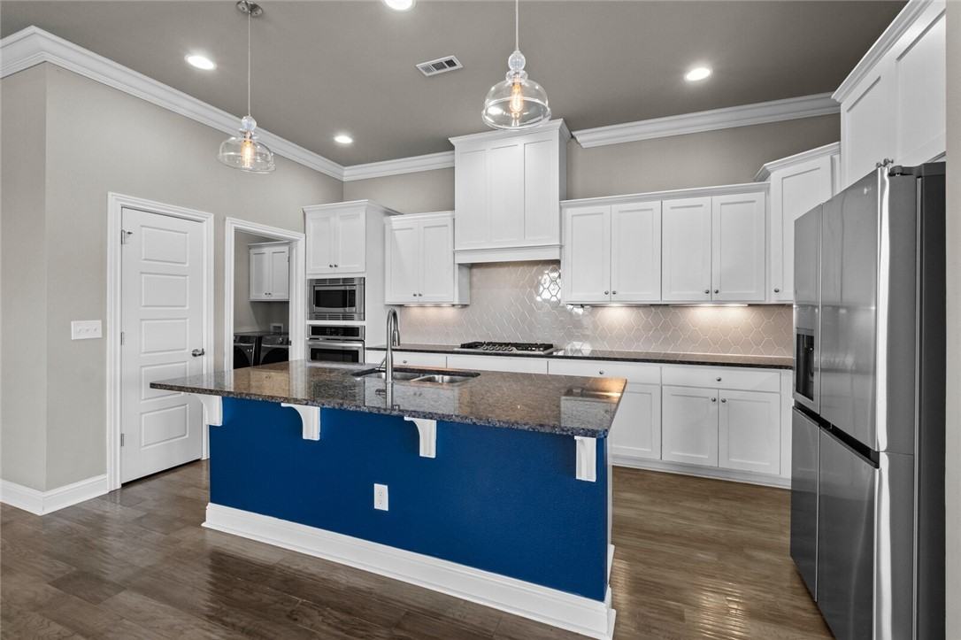 2600 Sw Nottingham Ave - Photo 3 of 30