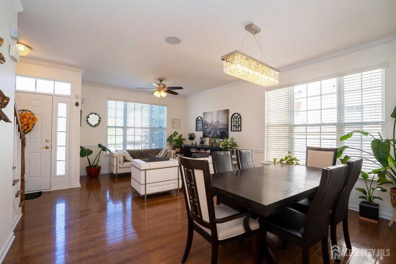 460 Morning Glory Dr - Photo 3 of 50