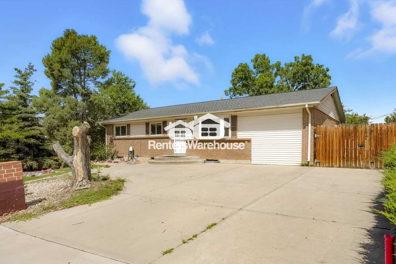 14641 E 13th Ave - Photo 2 of 23